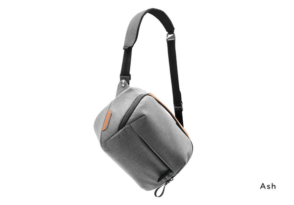 Peak Design Everyday Sling (5L, Black) – Buy in NYC or online at